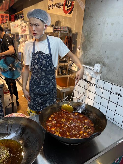 厨房拍照烹饪场景怎么拍有生活气息？光线怎么处理