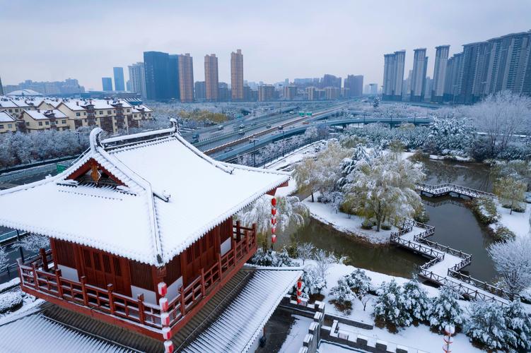 建筑雪景全景拍摄，什么角度比较好