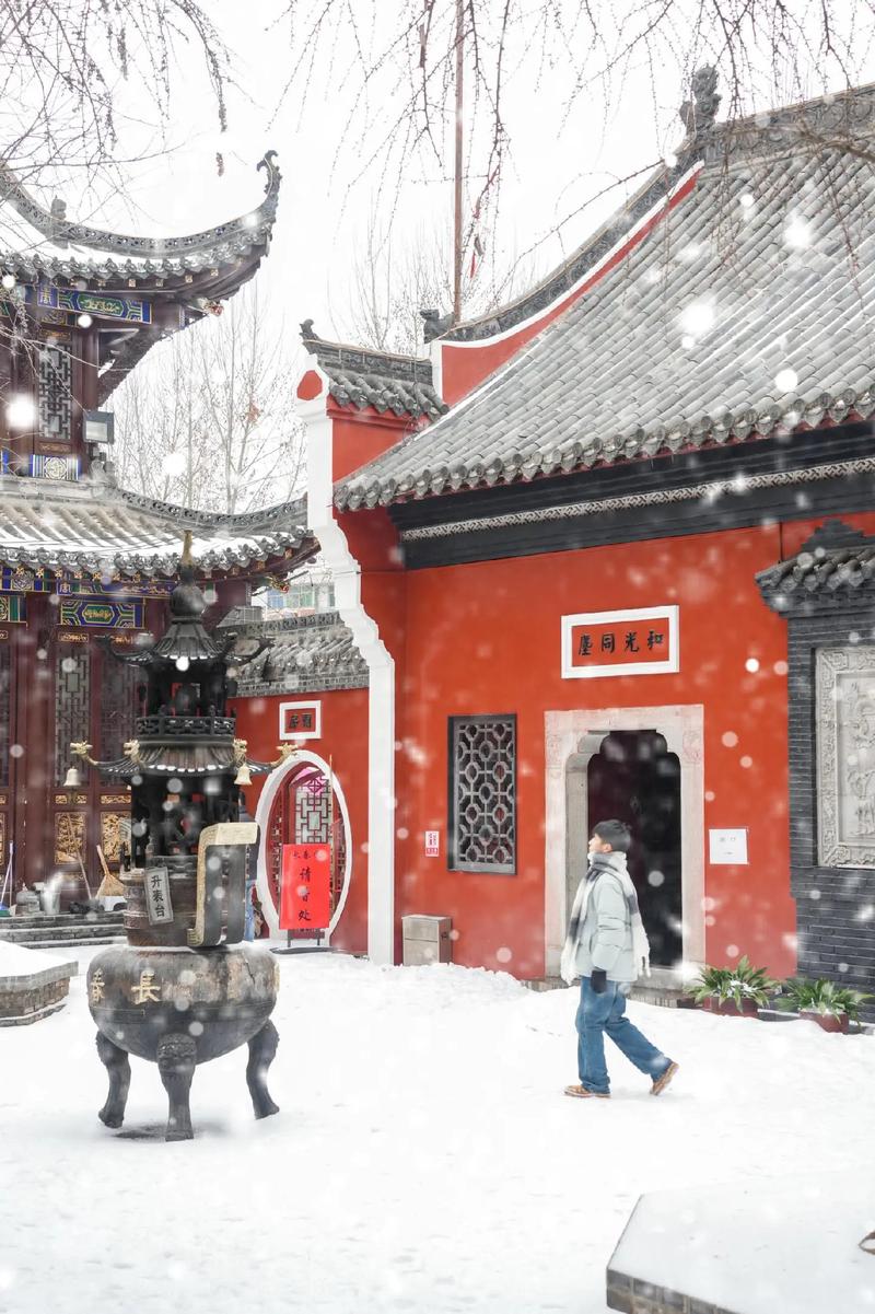 建筑雪景全景拍摄，什么角度比较好