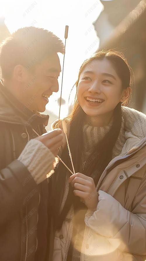 巧妙构图突出情侣主体