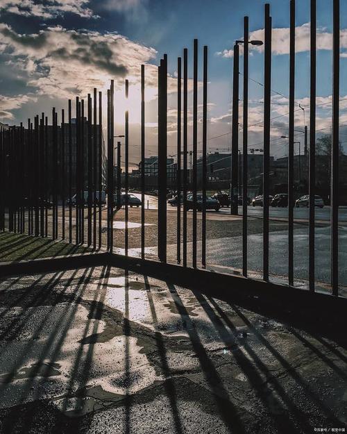 初学摄影师怎么开始学？在线教程能学会吗