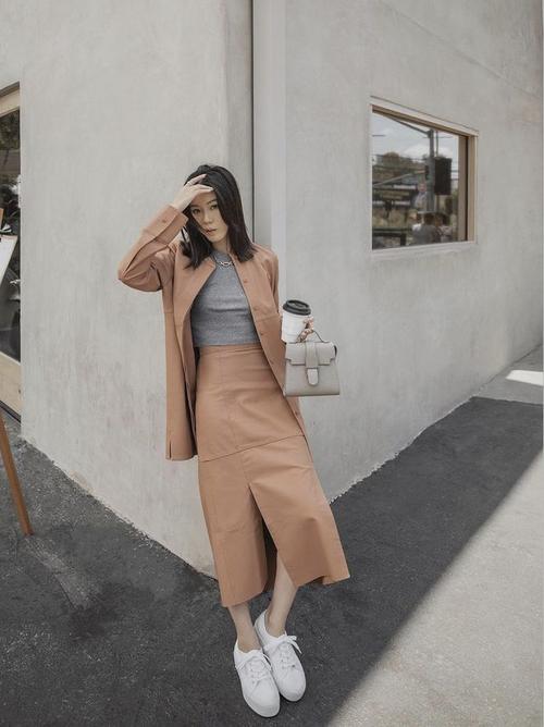 户外拍照穿搭之色系统筹搭配原则