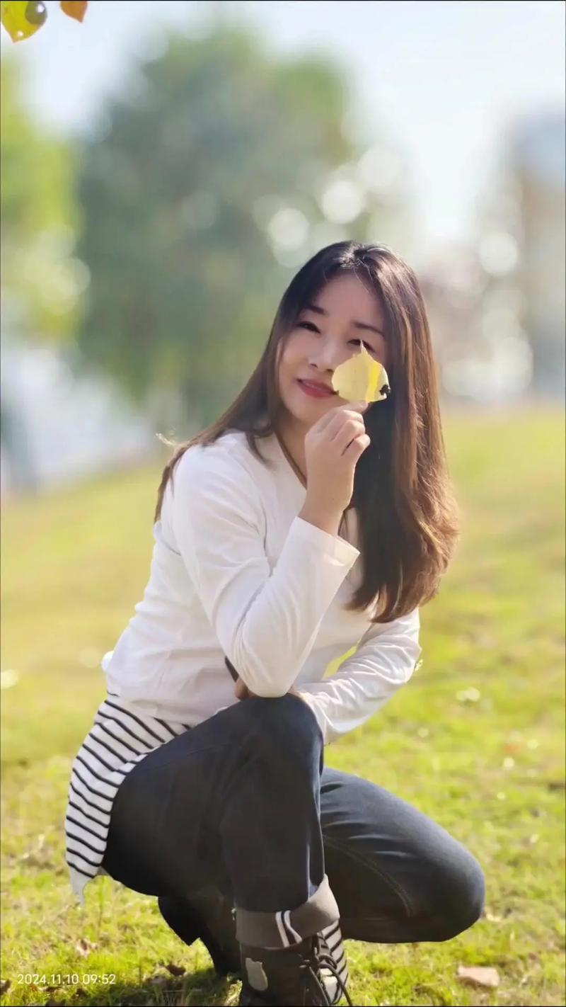 自拍照怎么拍效果最好?用什么角度