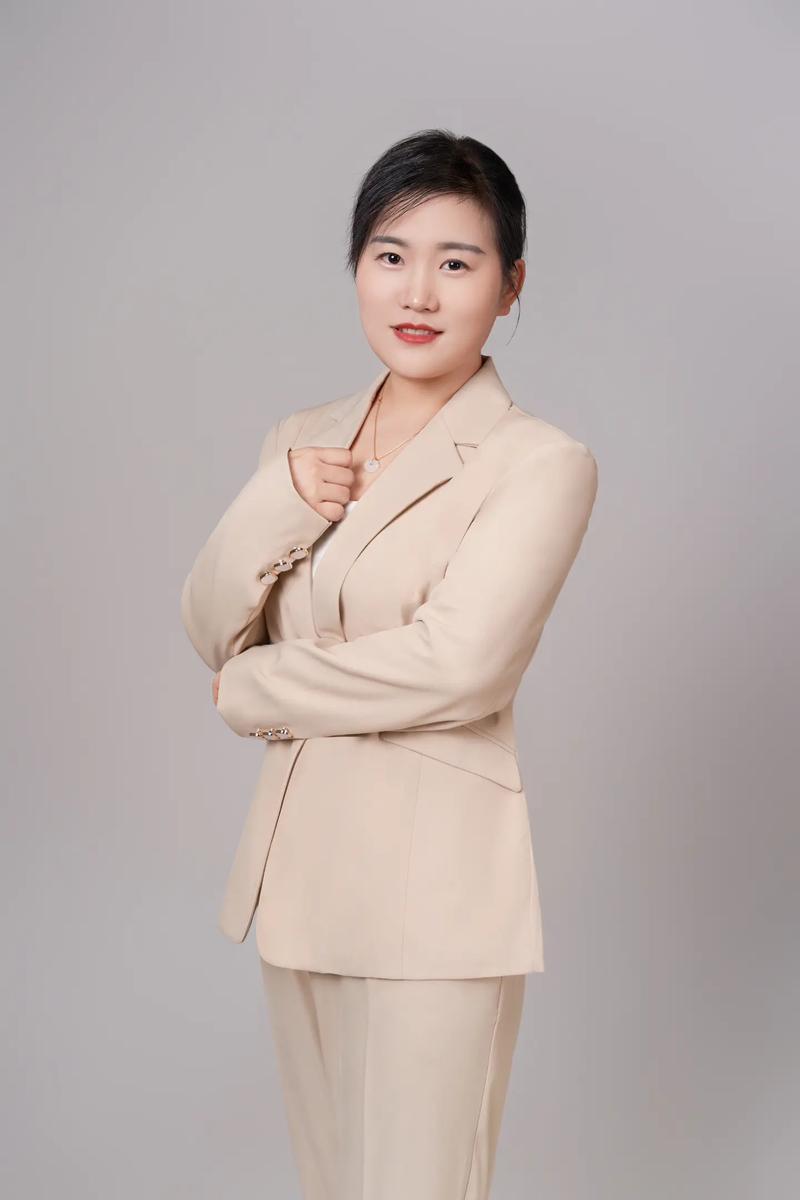 职业照动作怎么摆女生？穿什么衣服好